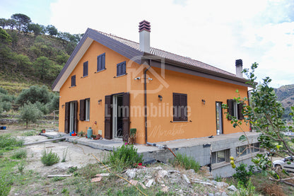 Villa in vendita in contrada Ortera S. Margherita, Messina rif. 31753423