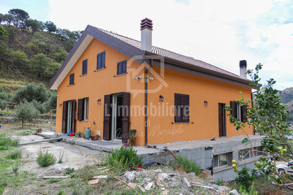 Villa in vendita in contrada Ortera S. Margherita, Messina rif. 31753423
