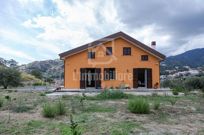Villa in vendita in contrada Ortera S. Margherita, Messina rif. 31753423