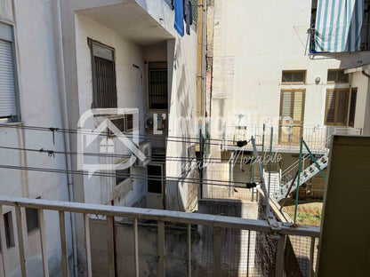 Trilocale in vendita in Via Francesco Crispi 327 Alì Terme, Messina rif. 36260409