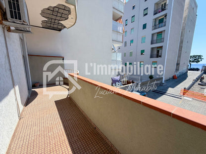 Trilocale in vendita in Via Francesco Crispi 327 Alì Terme, Messina rif. 36260409