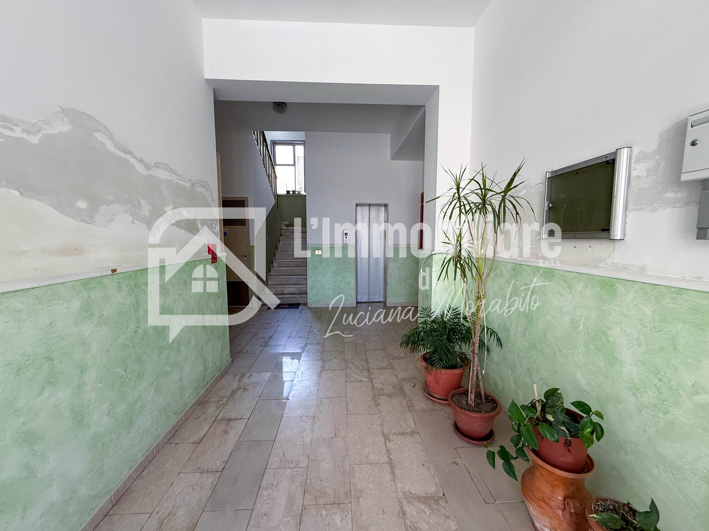 Trilocale in vendita in Via Francesco Crispi 327 Alì Terme, Messina rif. 36260409