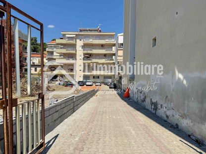 Trilocale in vendita in Via Francesco Crispi 327 Alì Terme, Messina rif. 36260409
