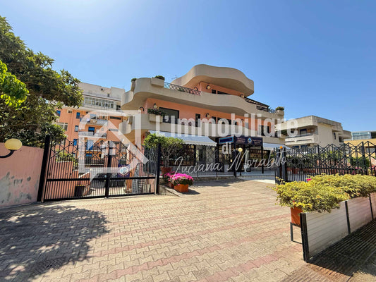 Edificio Residenziale in vendita in Strada Statale 114 Orientale Sicula, Messina rif. 54456877