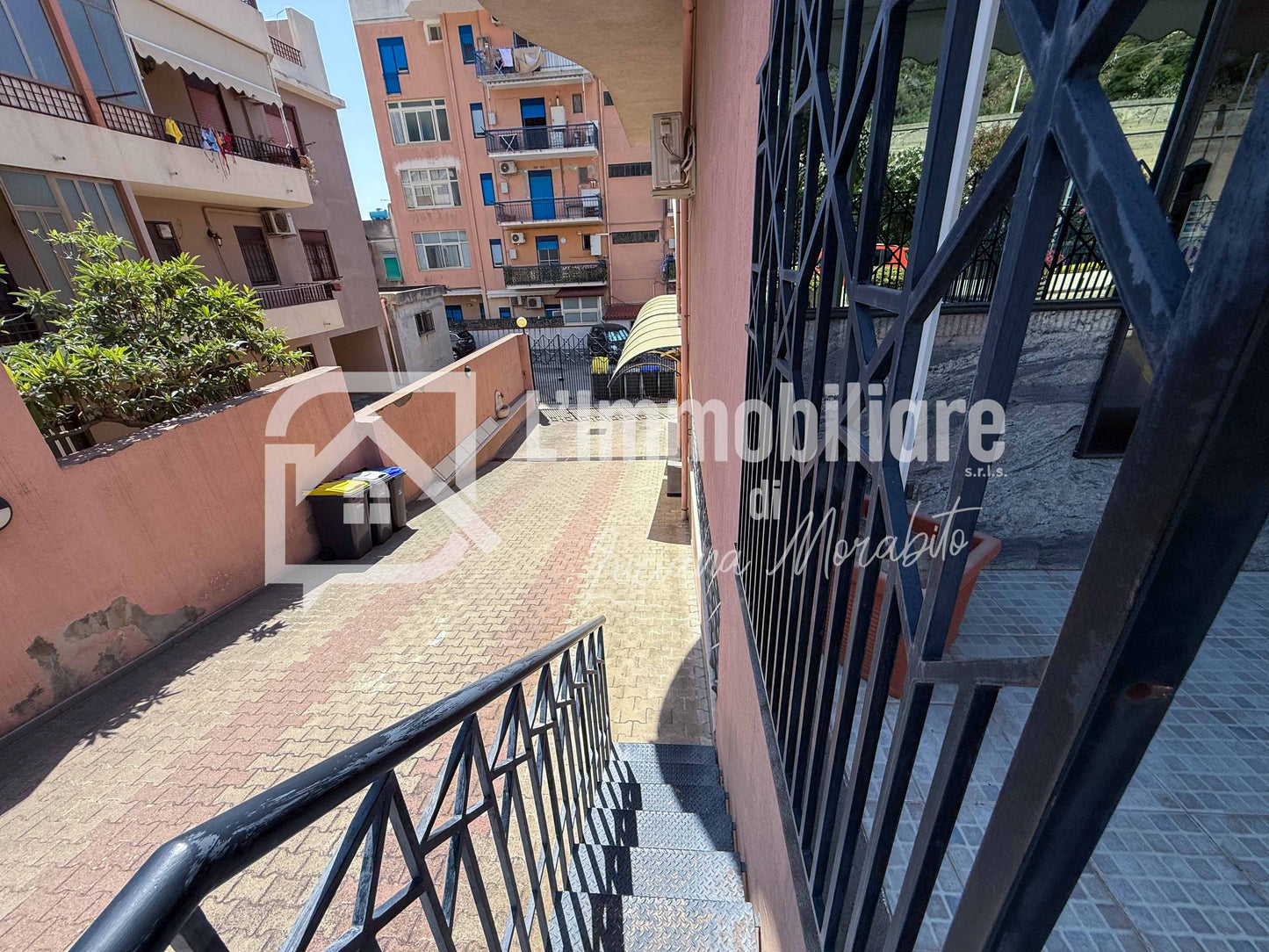 Edificio Residenziale in vendita in Strada Statale 114 Orientale Sicula, Messina rif. 54456877