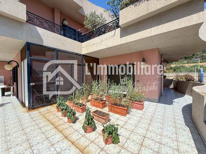 Edificio Residenziale in vendita in Strada Statale 114 Orientale Sicula, Messina rif. 54456877