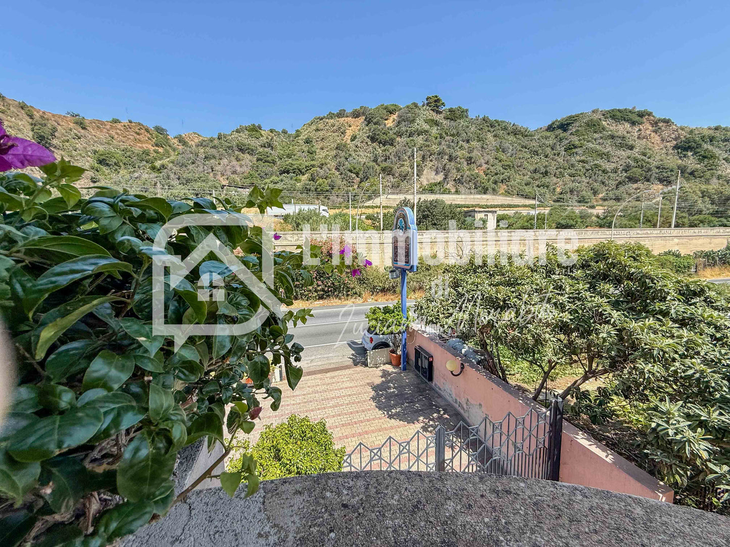 Edificio Residenziale in vendita in Strada Statale 114 Orientale Sicula, Messina rif. 54456877