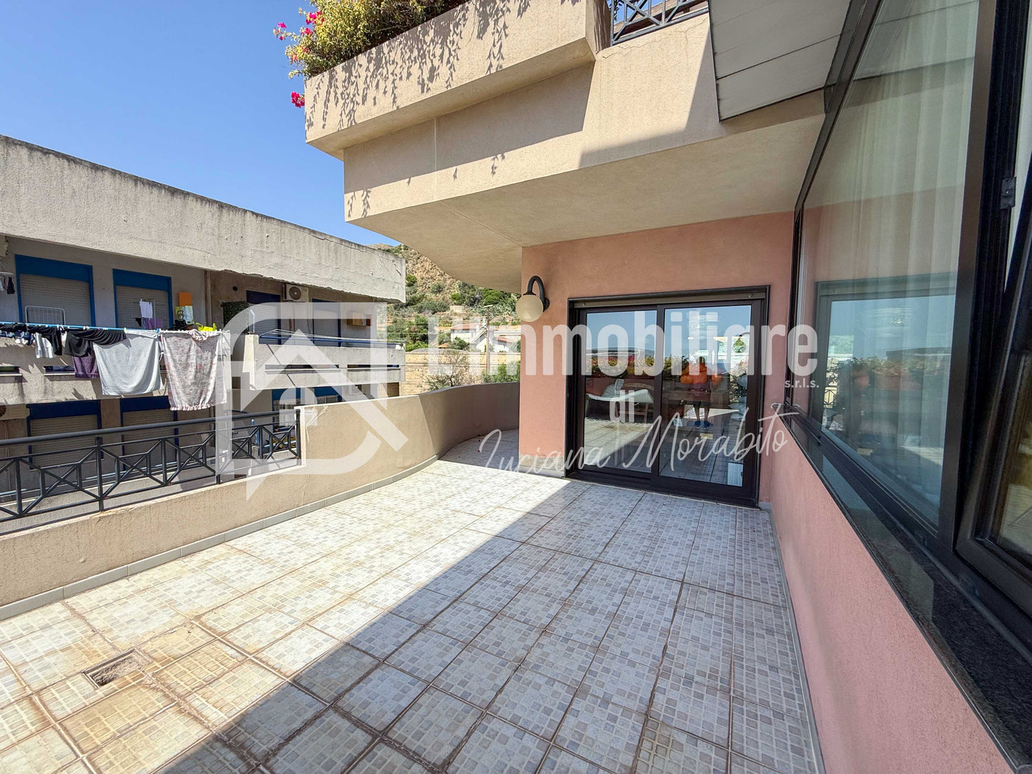 Edificio Residenziale in vendita in Strada Statale 114 Orientale Sicula, Messina rif. 54456877