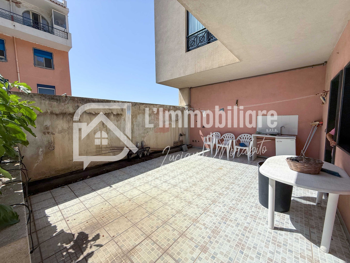 Edificio Residenziale in vendita in Strada Statale 114 Orientale Sicula, Messina rif. 54456877