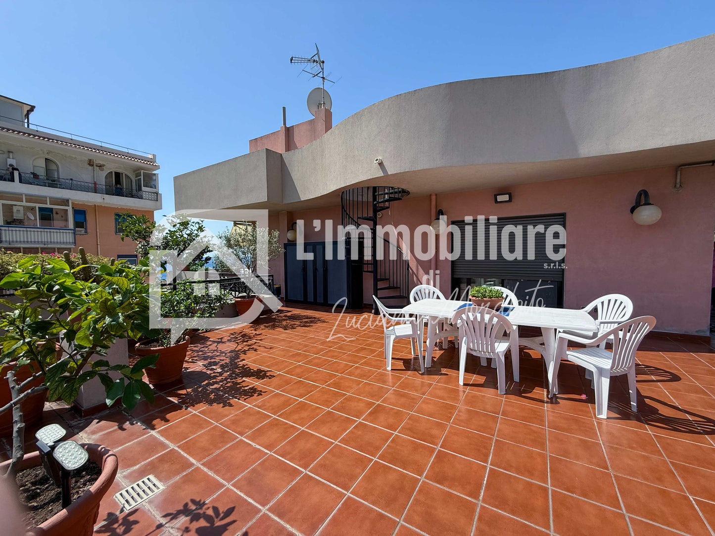 Edificio Residenziale in vendita in Strada Statale 114 Orientale Sicula, Messina rif. 54456877