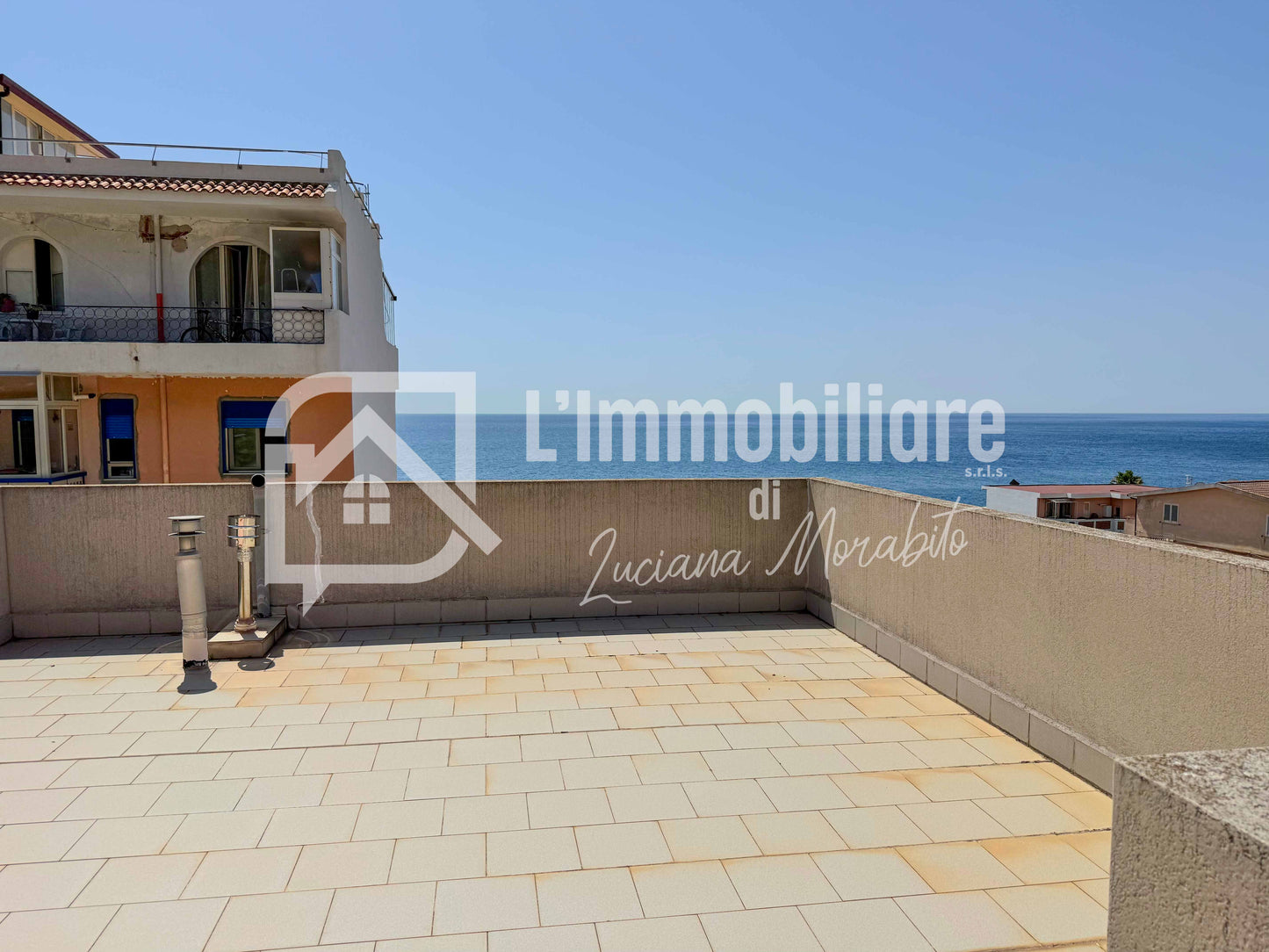 Edificio Residenziale in vendita in Strada Statale 114 Orientale Sicula, Messina rif. 54456877