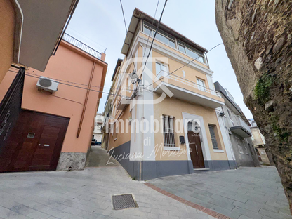 Casa indipendente in vendita in via F. Crispi 1 S. Stefano Briga, Messina rif. 33409385